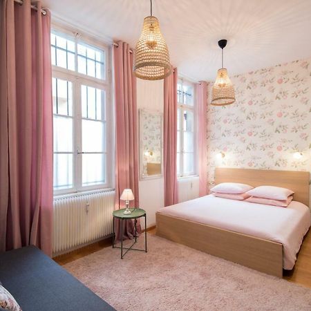 " Mademoiselle " 17 Boulevard Du Champ De Mars كولمار المظهر الخارجي الصورة