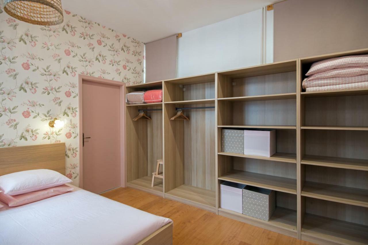 " Mademoiselle " 17 Boulevard Du Champ De Mars كولمار المظهر الخارجي الصورة